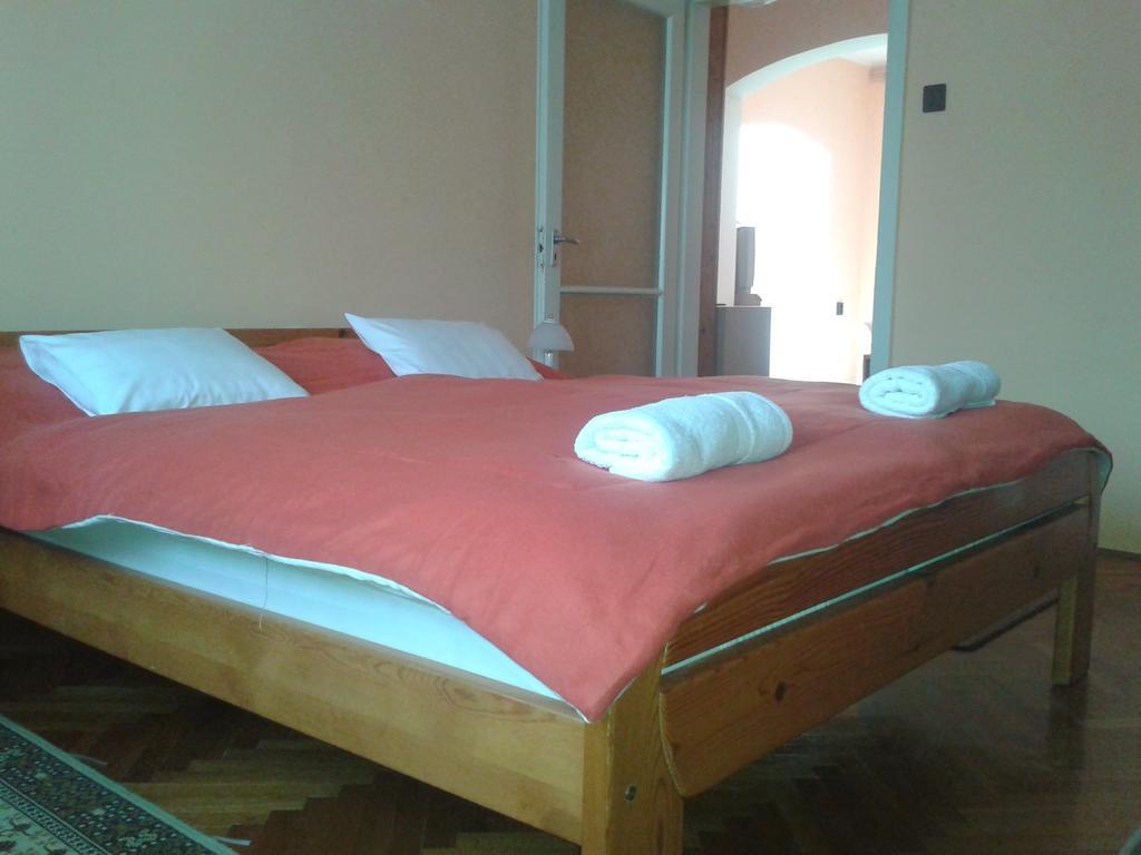 レンティ Bundics Vendeghazak Bed & Breakfast 部屋 写真