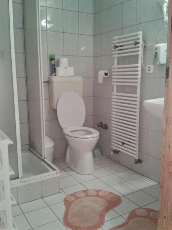 レンティ Bundics Vendeghazak Bed & Breakfast 部屋 写真