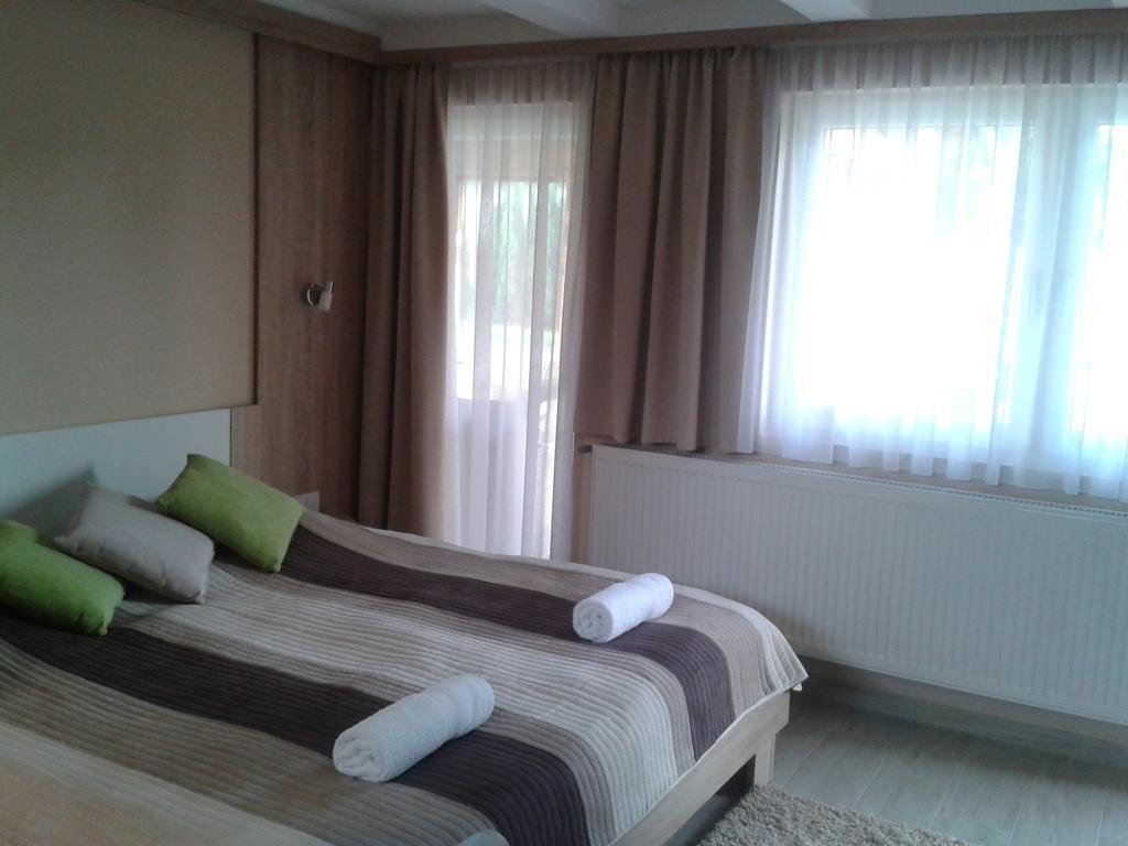 レンティ Bundics Vendeghazak Bed & Breakfast エクステリア 写真