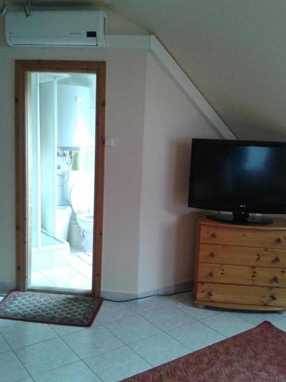 レンティ Bundics Vendeghazak Bed & Breakfast 部屋 写真