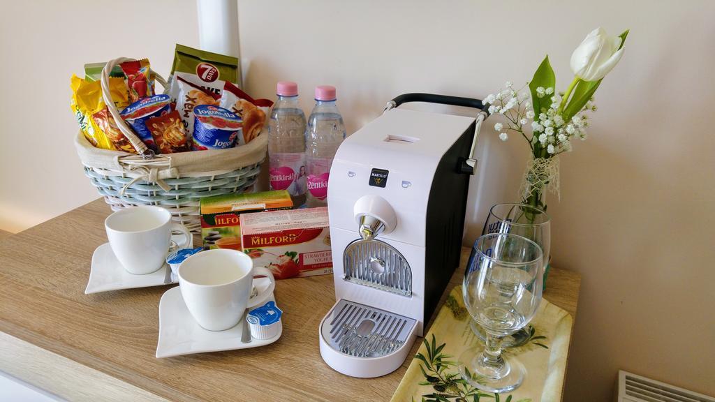 レンティ Bundics Vendeghazak Bed & Breakfast エクステリア 写真